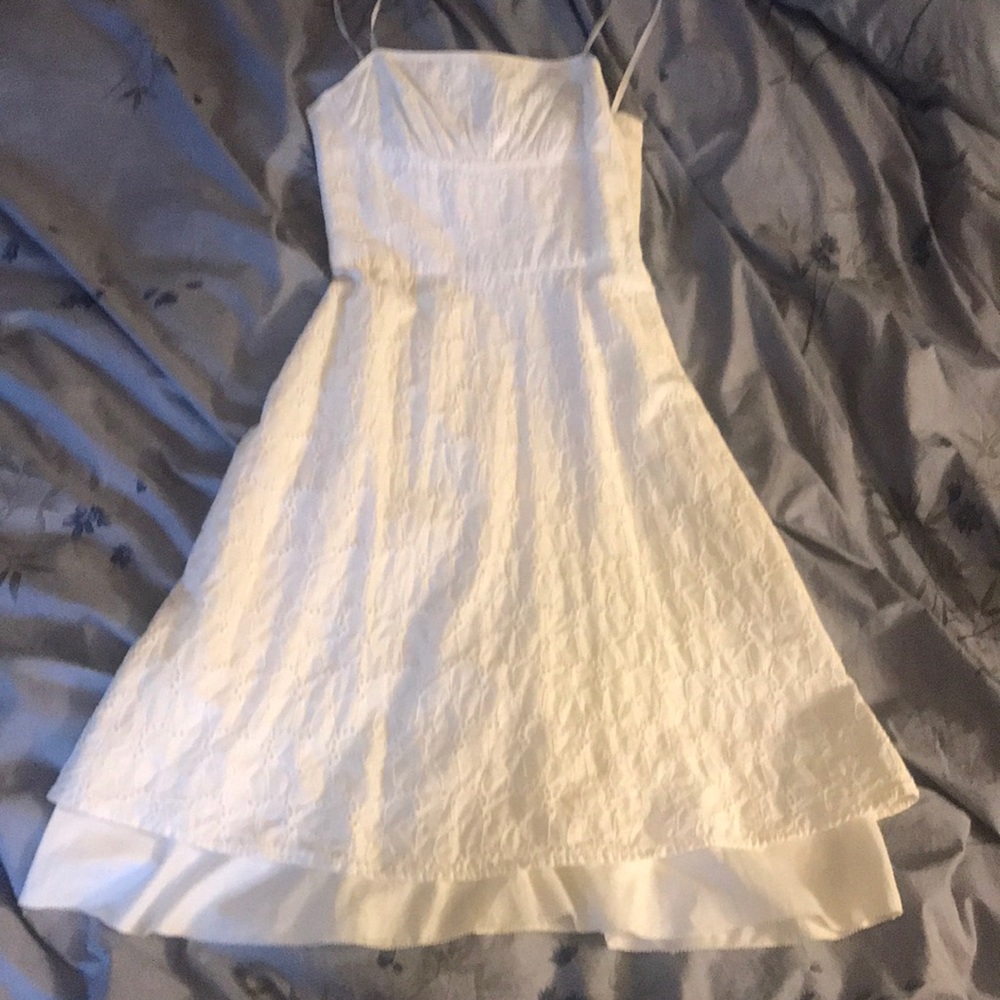 White cotton dress. Size 0. Lined. Empire waist